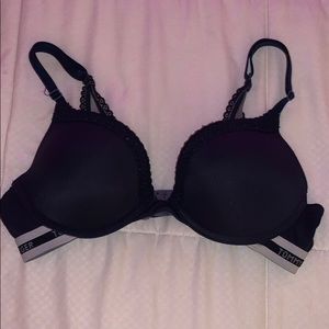 navy blue tommy hilfiger bra!